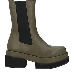 Neiman Marcus NWT Paloma Barcelo military green Chelsea Platform HOT Day Evining